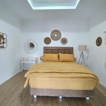 Villa Kota Bunga Malini 7 Cinengangirang Екстериор снимка