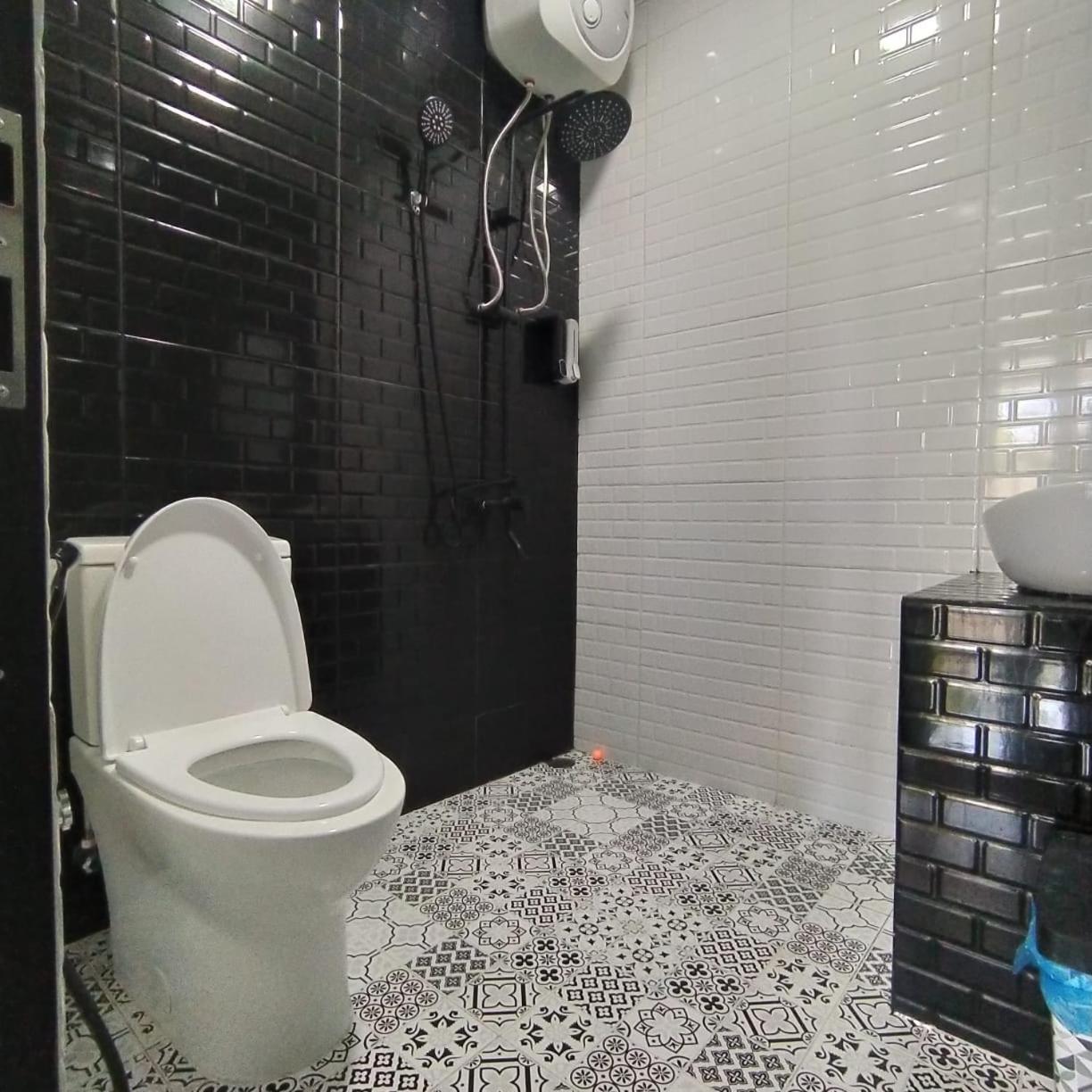 Villa Kota Bunga Malini 7 Cinengangirang Екстериор снимка