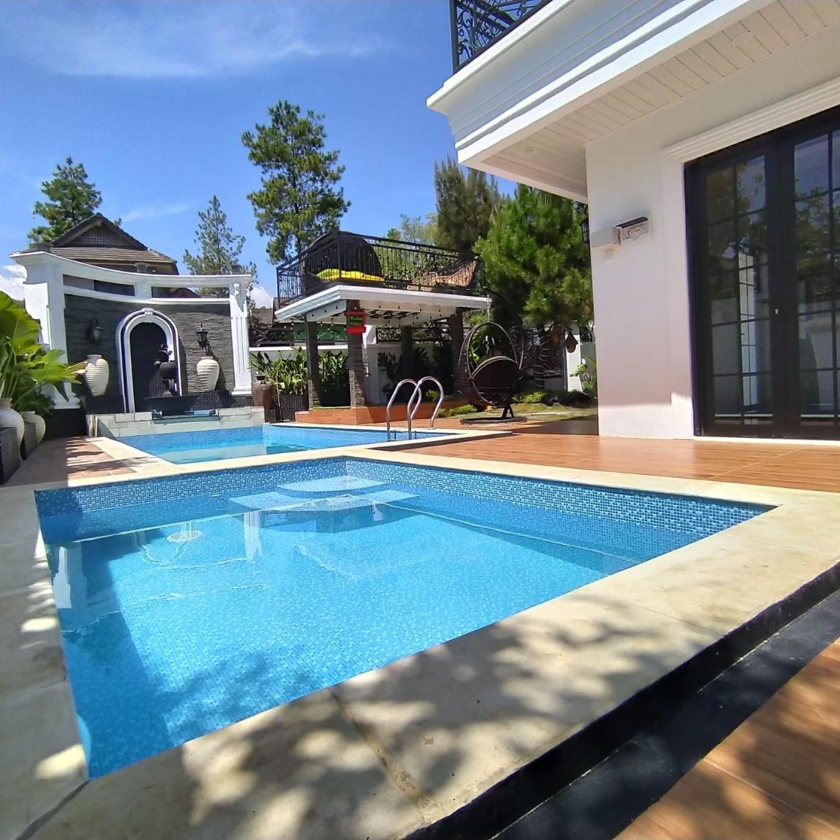 Villa Kota Bunga Malini 7 Cinengangirang Екстериор снимка