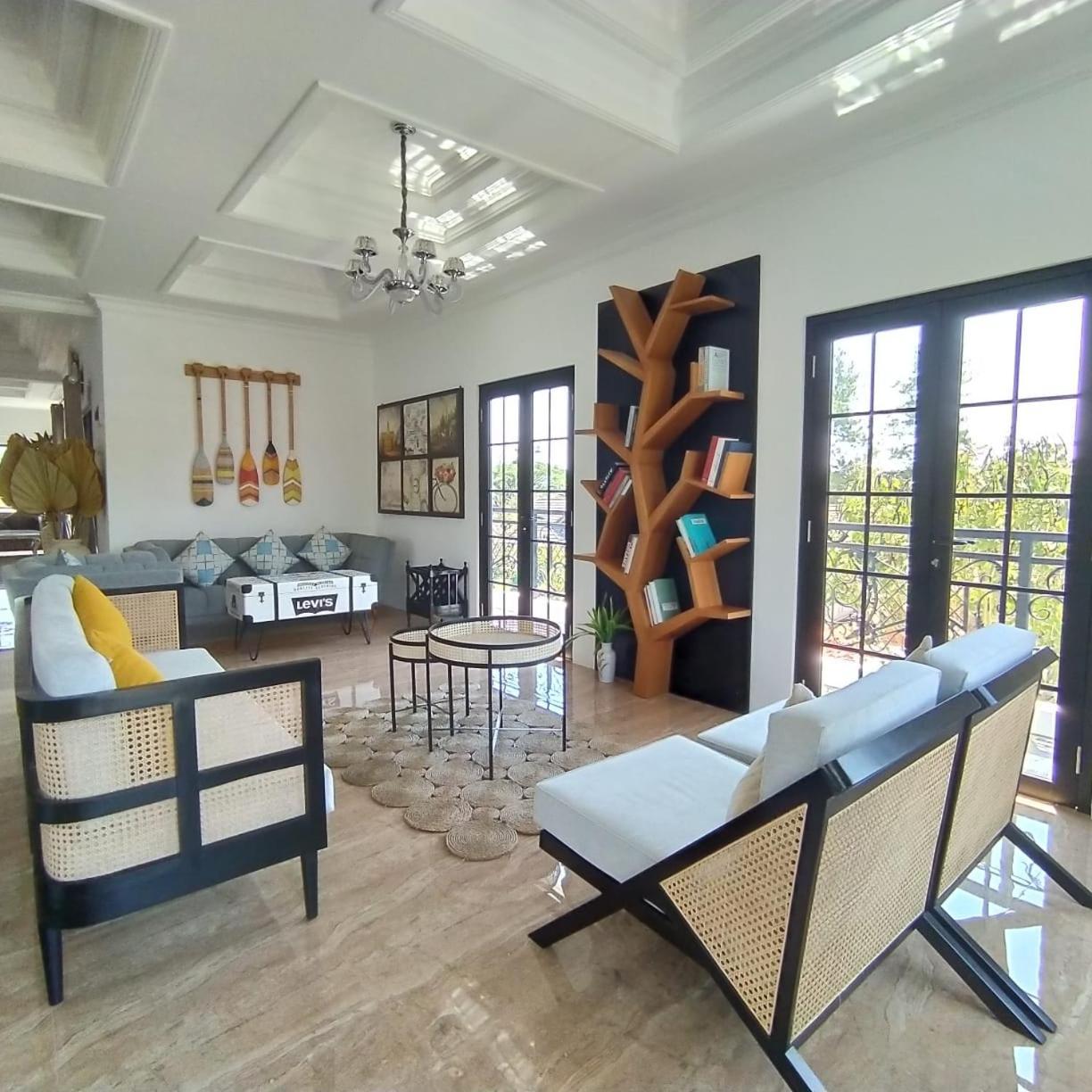 Villa Kota Bunga Malini 7 Cinengangirang Екстериор снимка